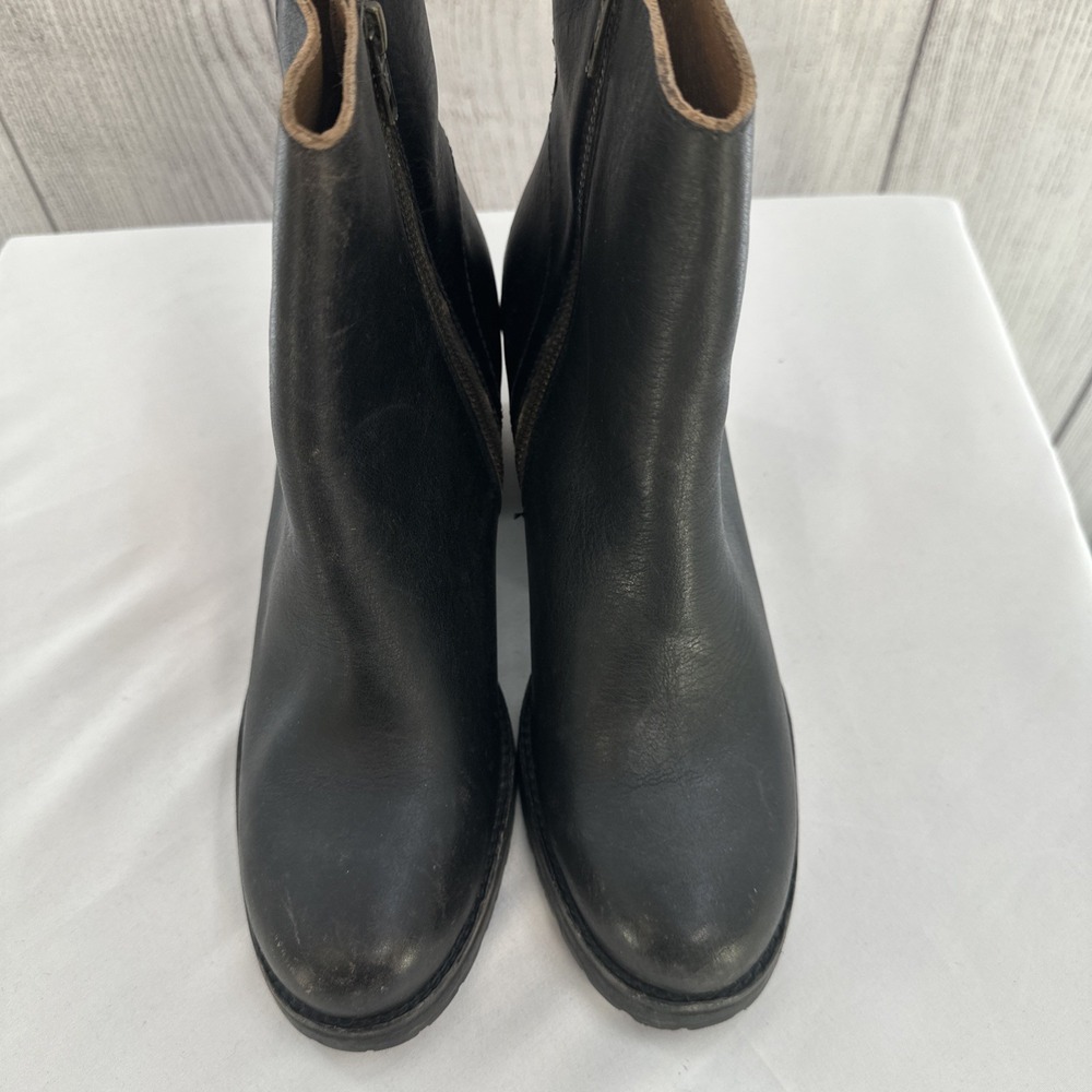 Frye Karen Booties Womens 9.5 Black Leather Intentionally Distressed Boot - Picture 2 of 13